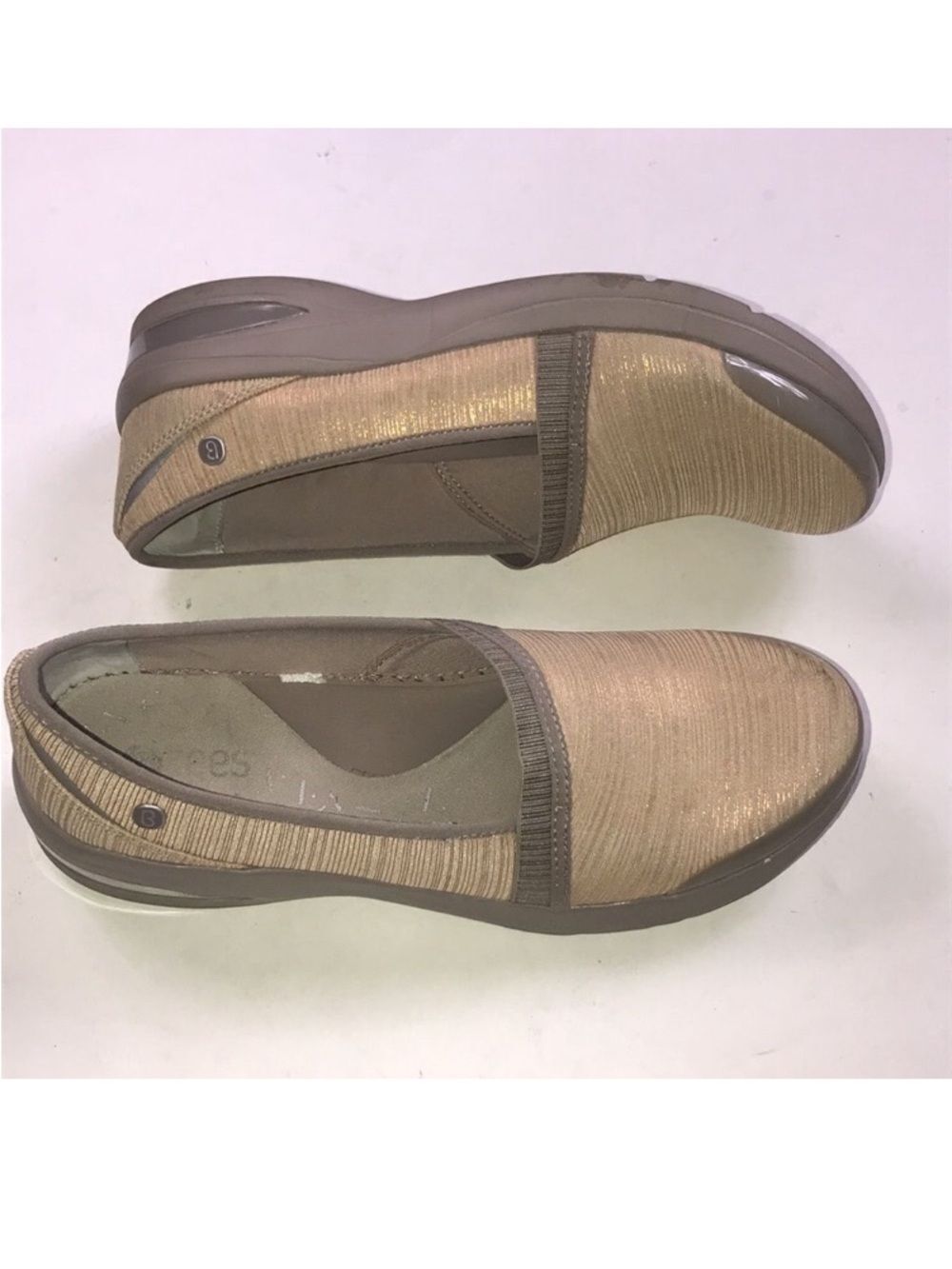 Comfort Slip-On Flats in Metallic Gold Bzees Women’s Size 10M US